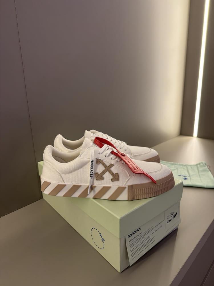 Off-White Vulc Sneaker White