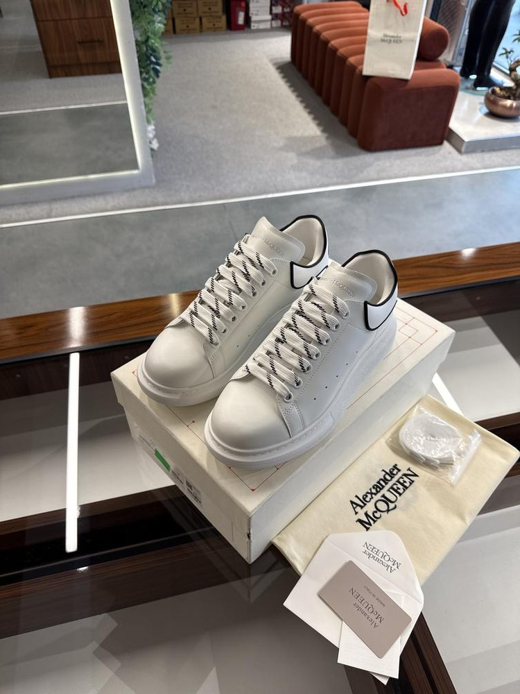 Alexander McQueen kod 08
