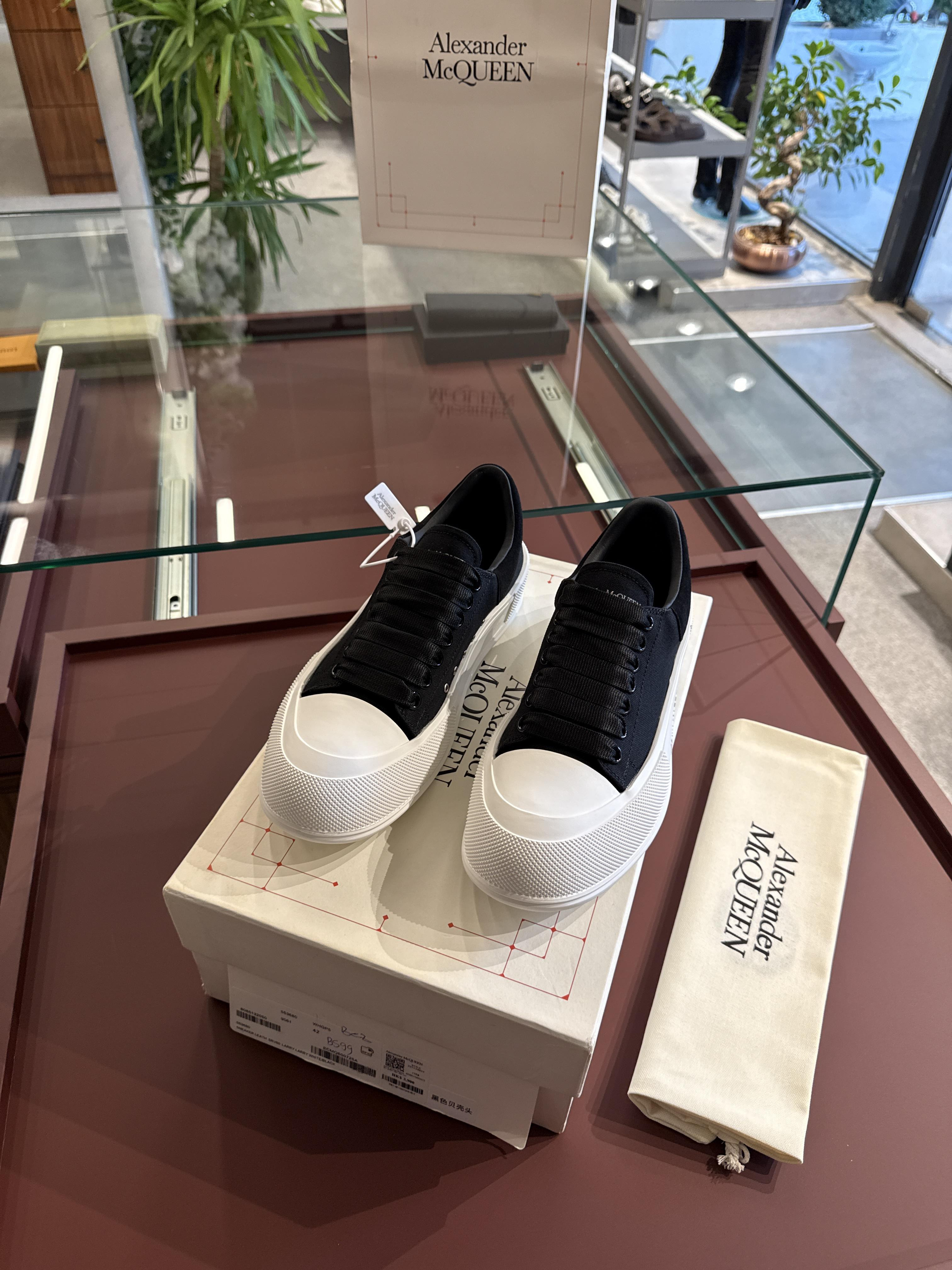 Alexander McQueen BS99