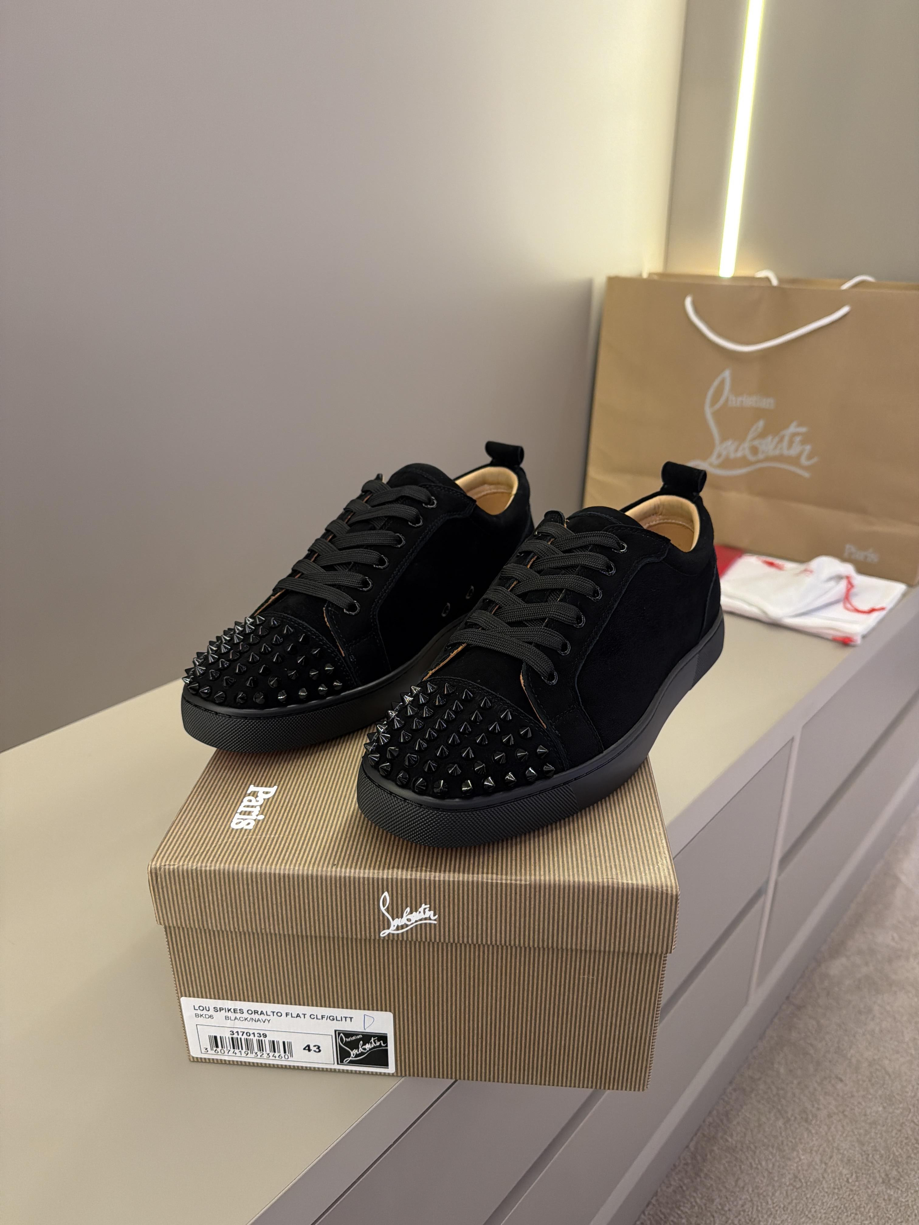 Christian Louboutin (DZ-01)