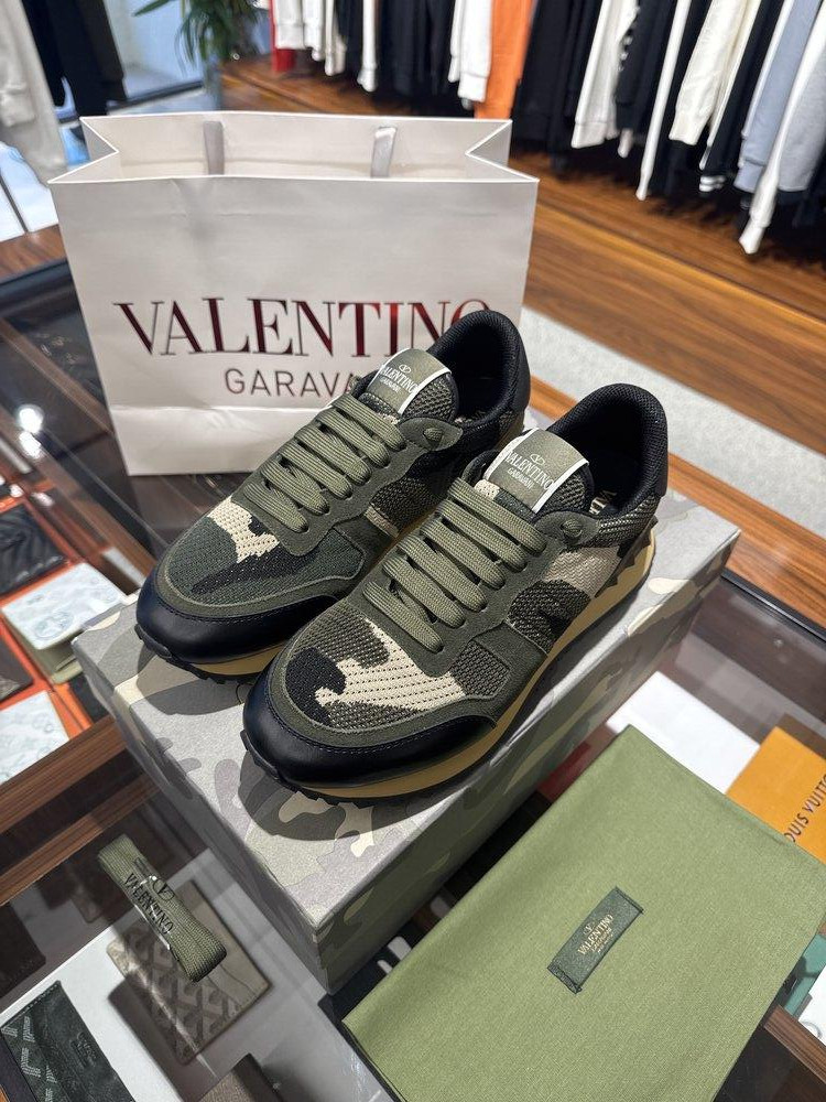 Valentino Garavanı sneakers