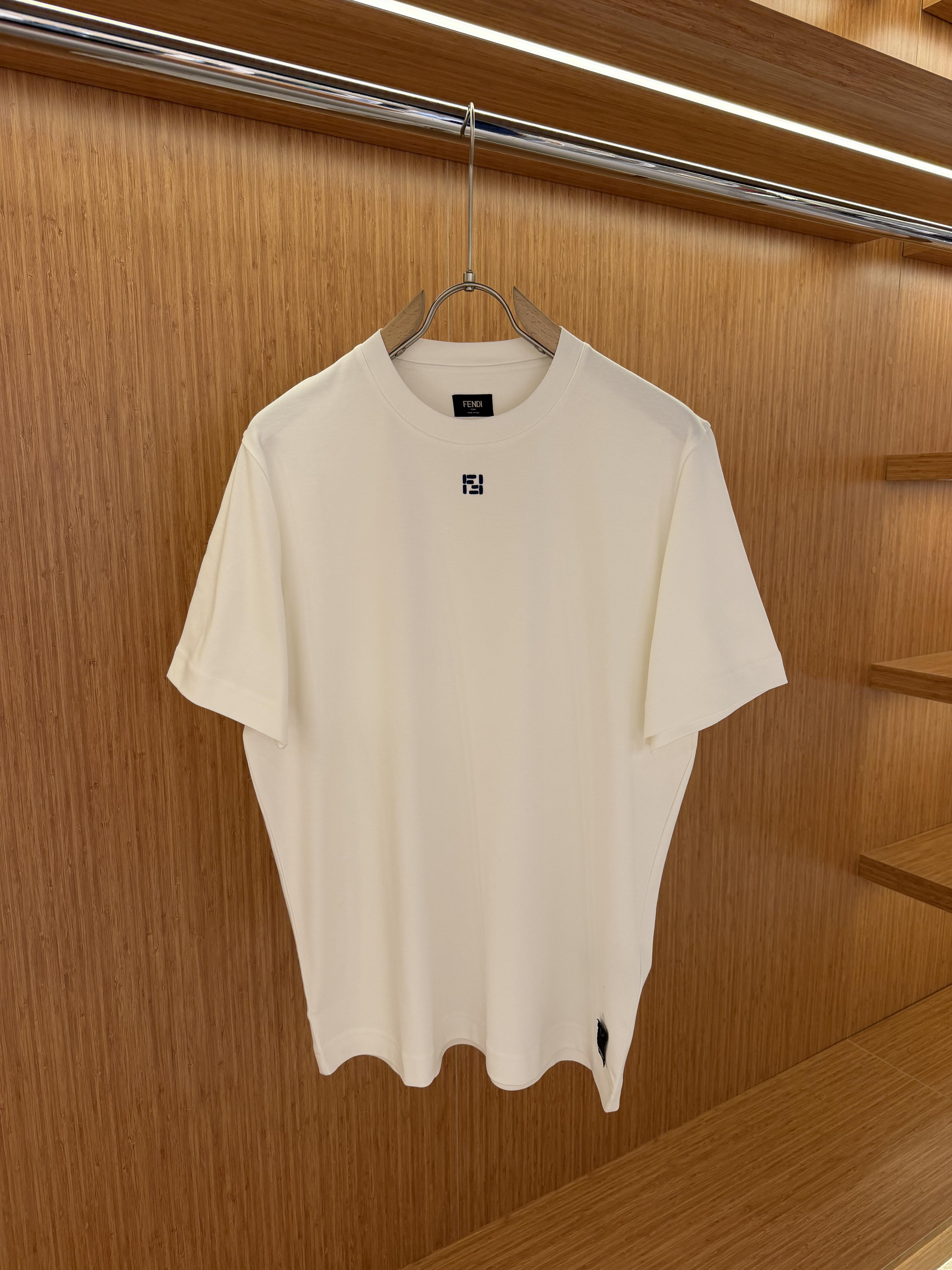 FENDİ T-shirt B