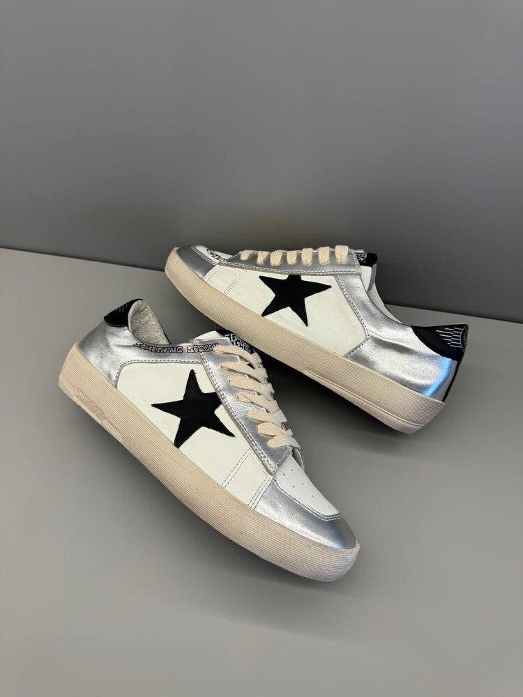GOLDEN GOOSE