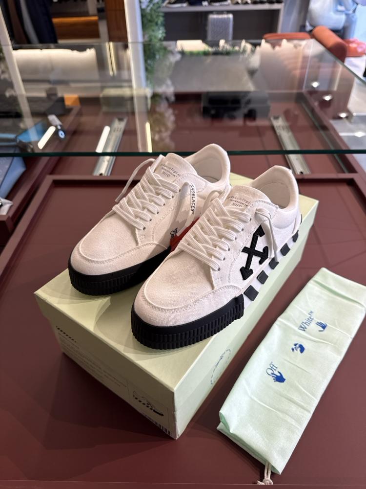 OFF-WHITE Vulc Low Canvas White black