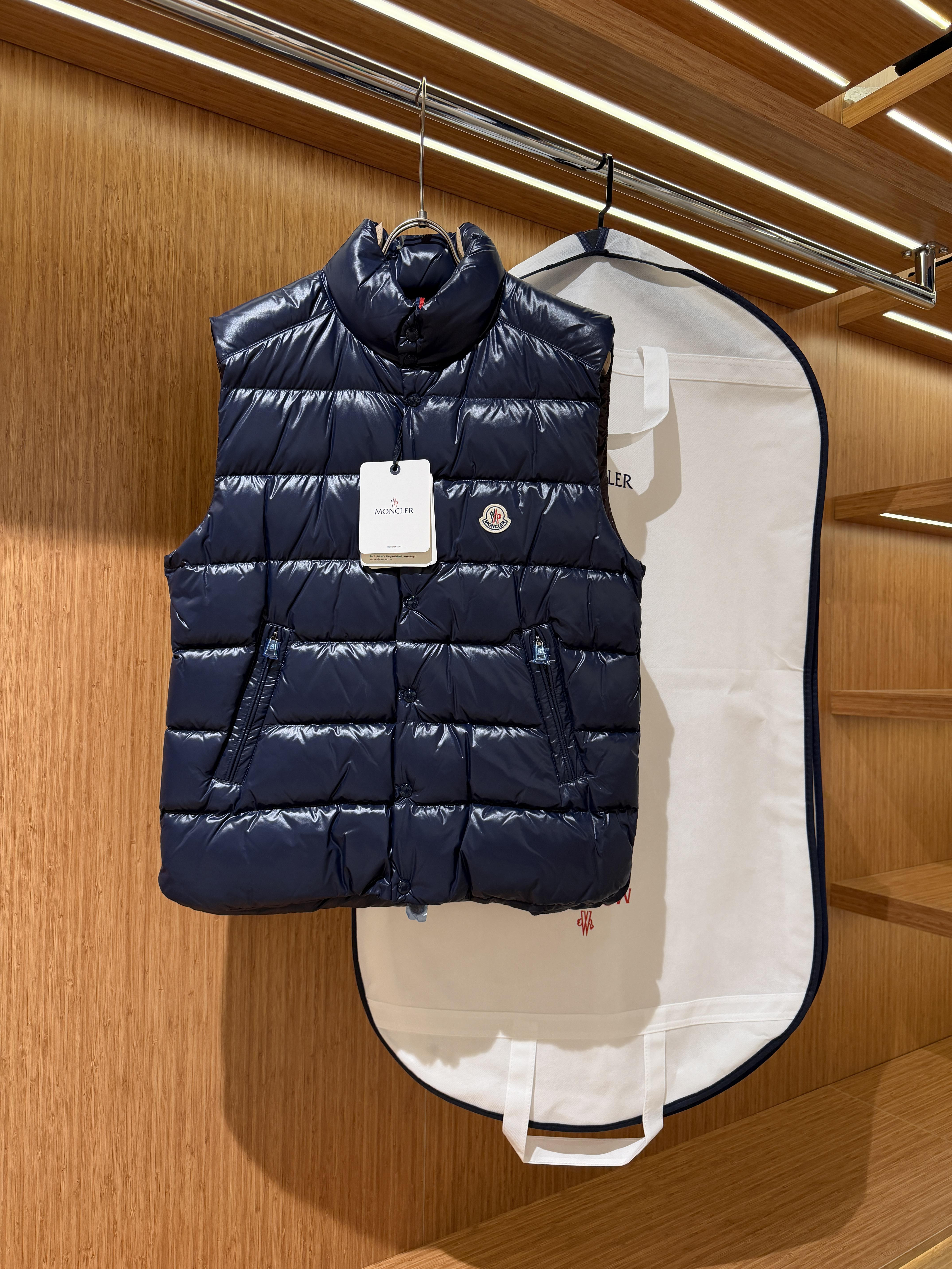 Moncler down vest NAVY B