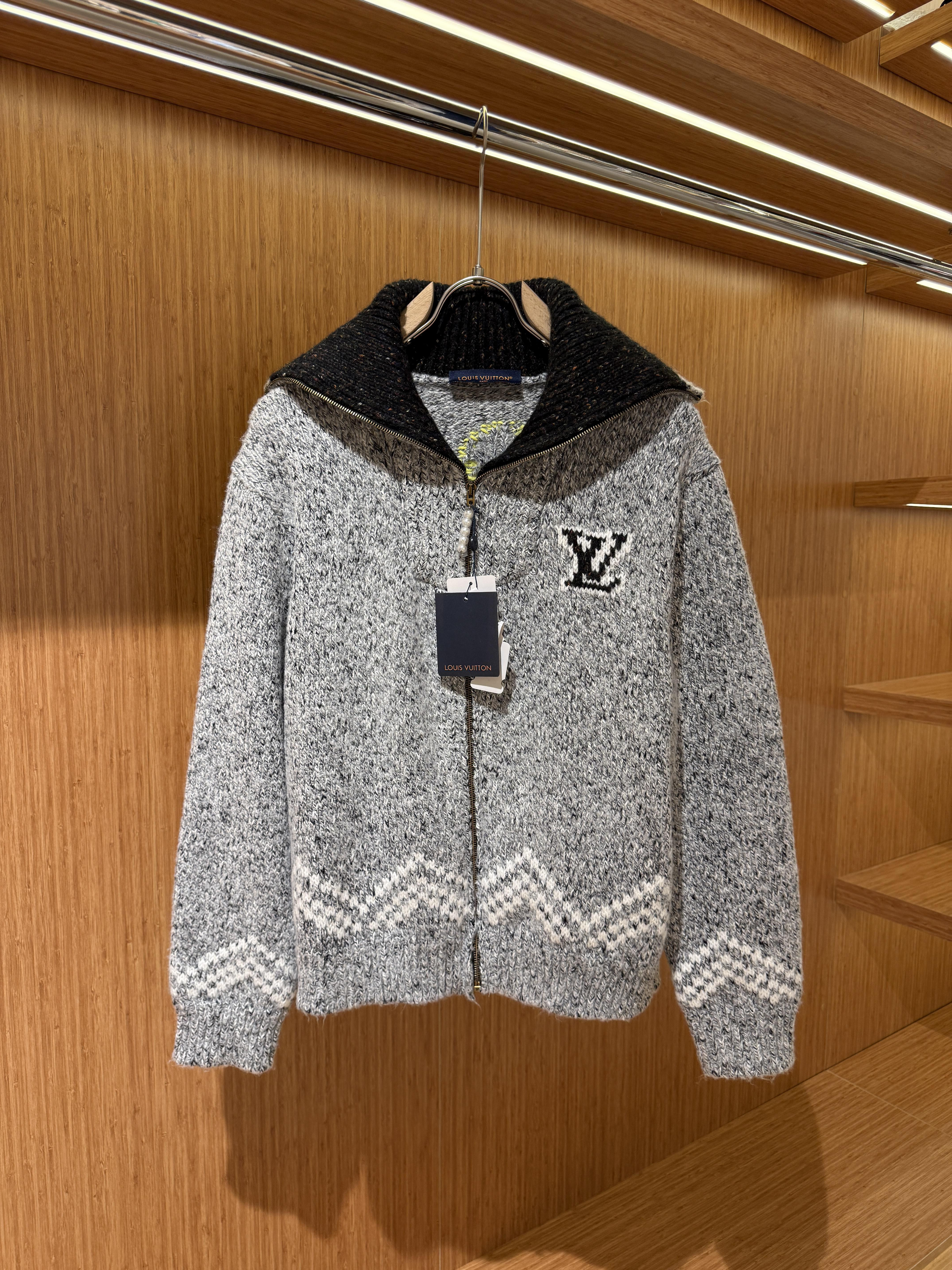 Louis Vuitton zip hirka