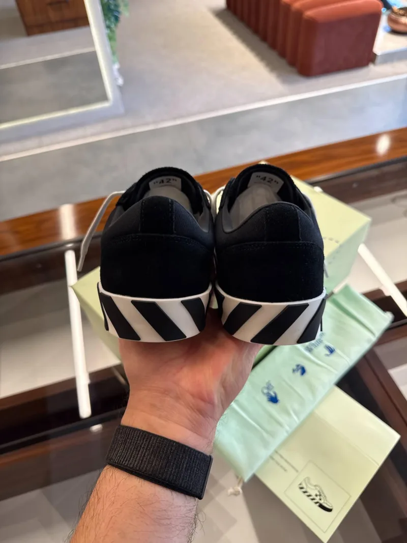 Off White Black Blue