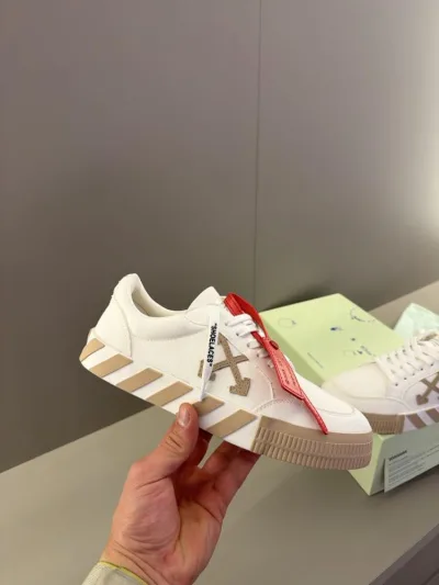 Off-White Vulc Sneaker White