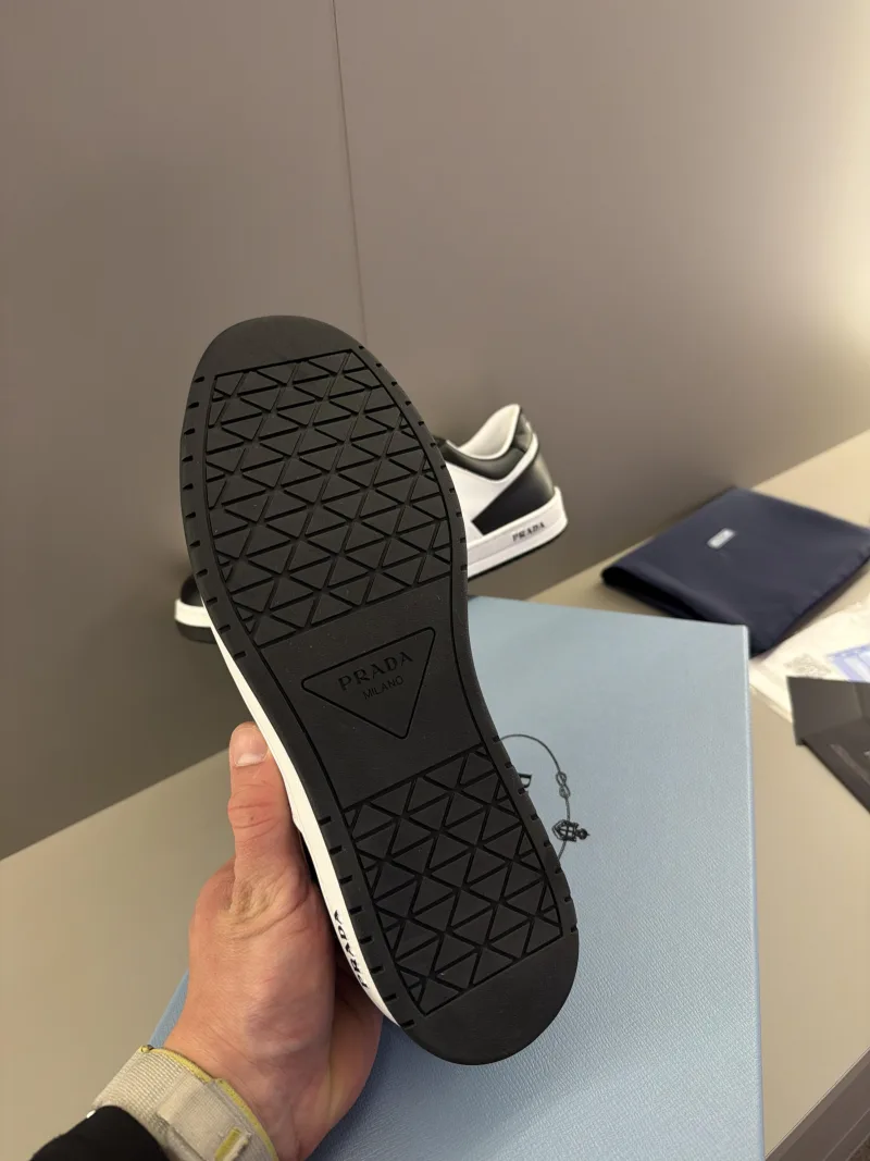 Prada Siyah Beyaz Sneaker