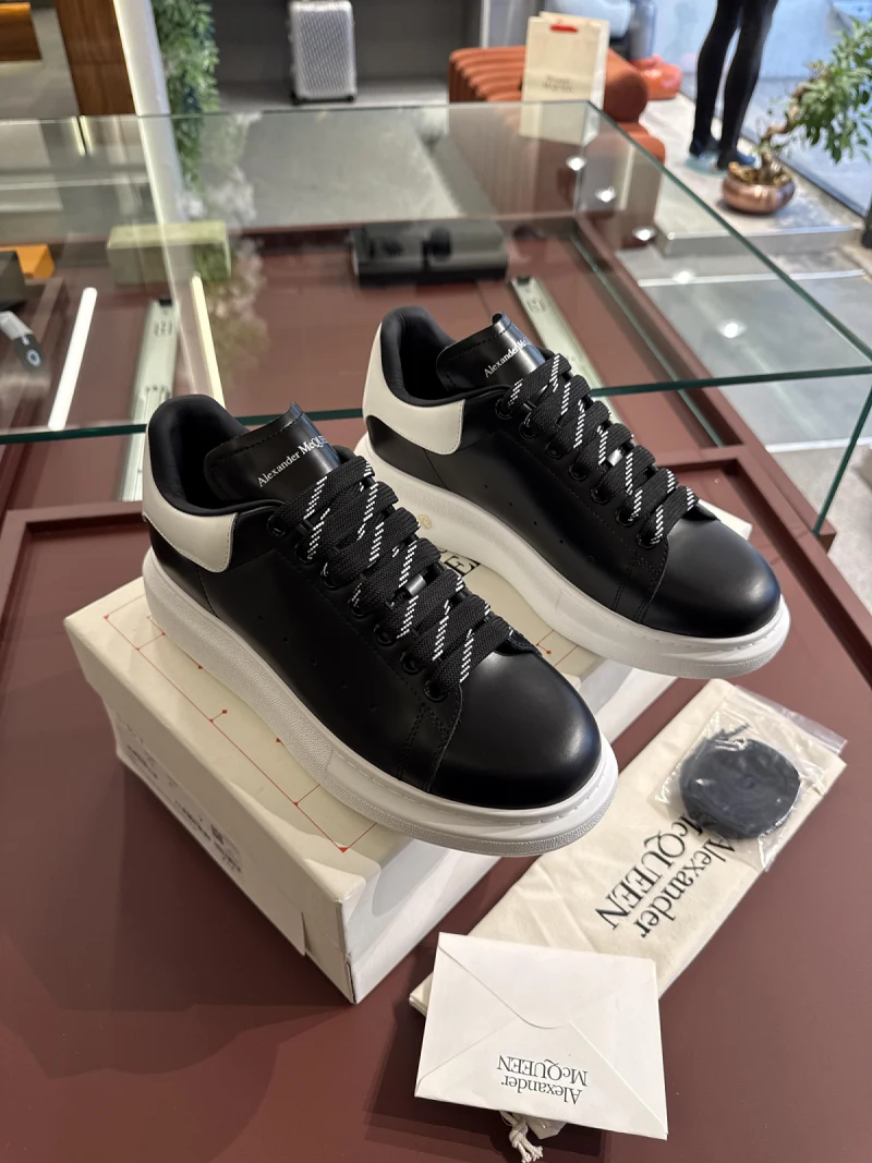 Alexander McQueen-SBT9076