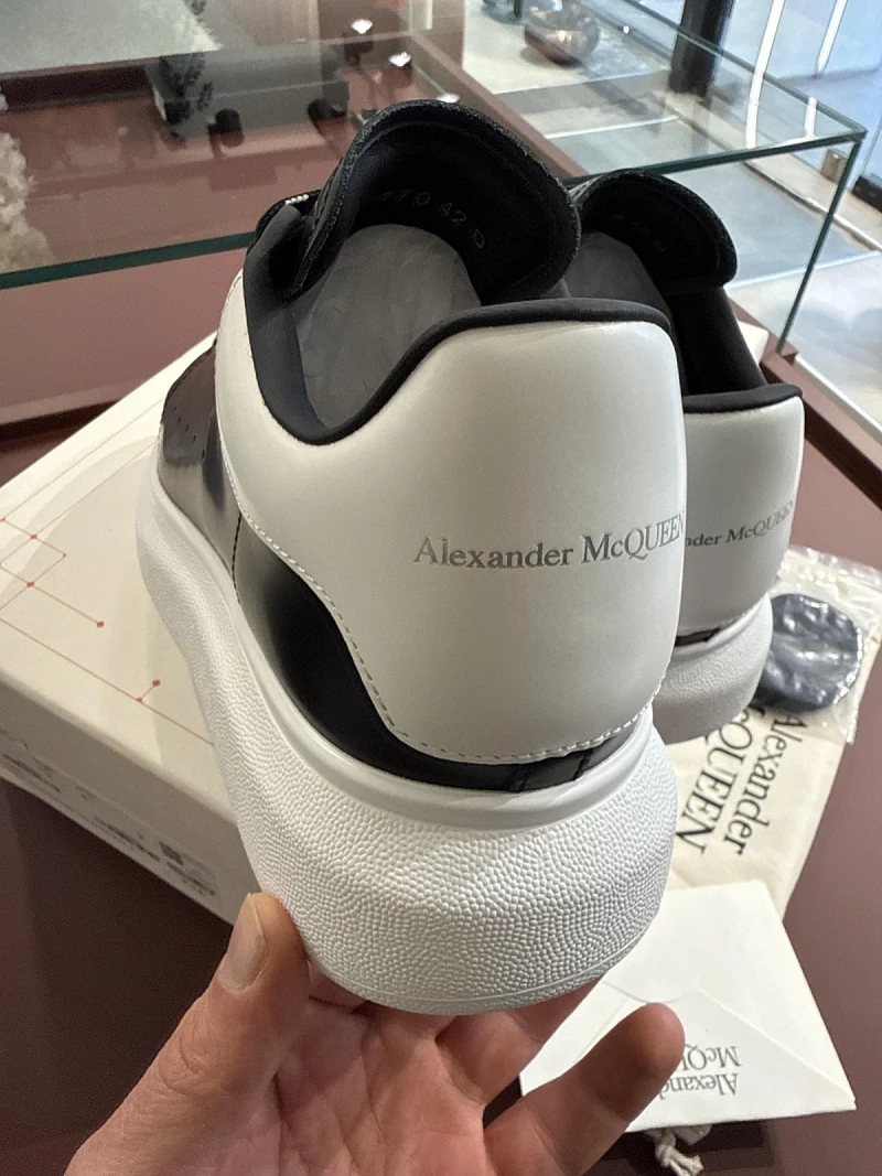 Alexander McQueen-SBT9076