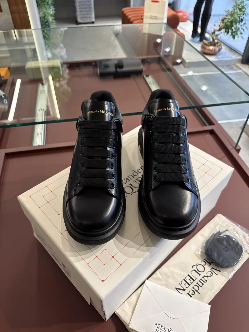 Alexander McQueen-mc01