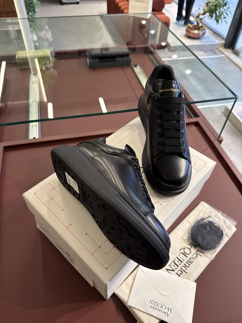 Alexander McQueen-mc01