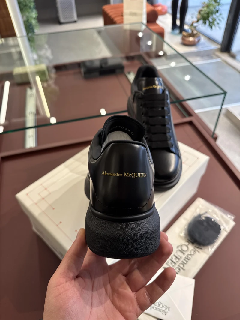 Alexander McQueen-mc01