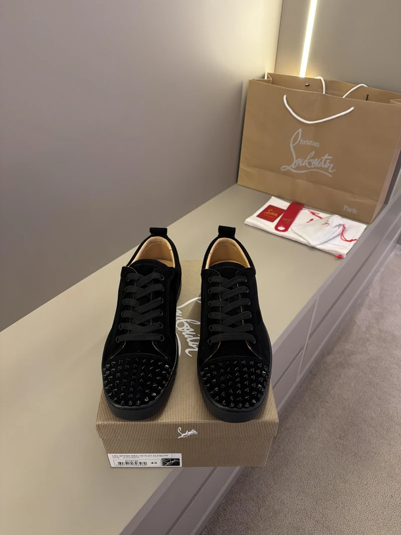 Christian Louboutin (DZ-01)