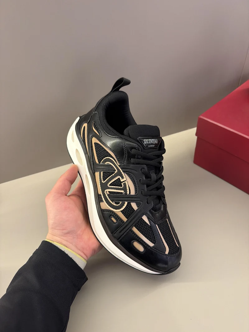 Garavani VLogo Easyjog sneakers