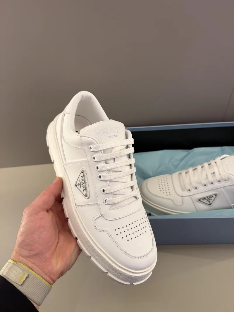 Prada Beyaz Deri Ayakkabı