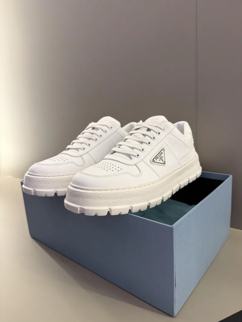 Prada Beyaz Deri Ayakkabı