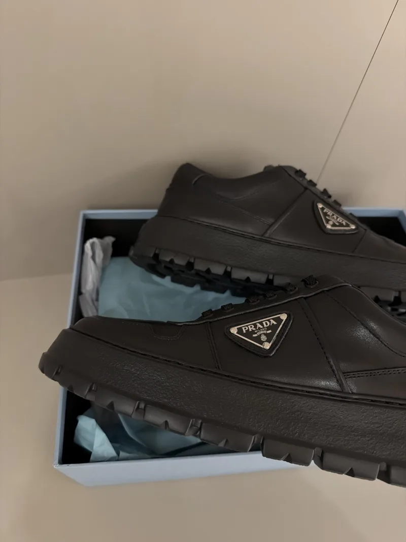 Prada Siyah Deri Ayakkabı