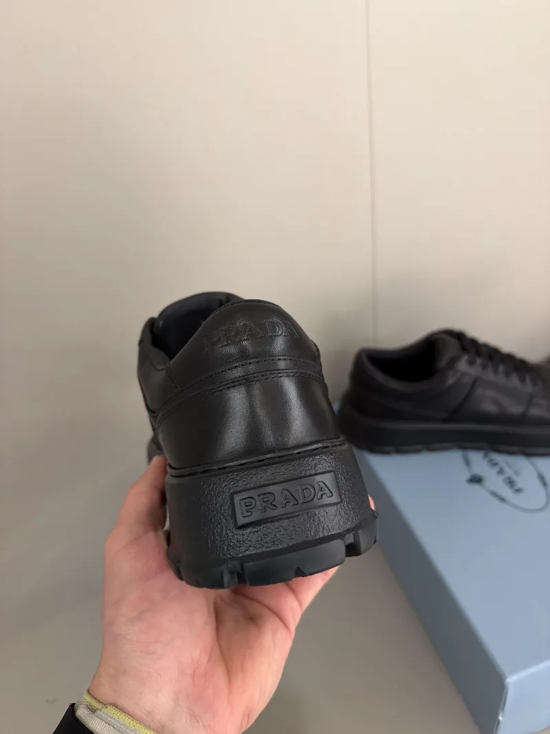 Prada Siyah Deri Ayakkabı