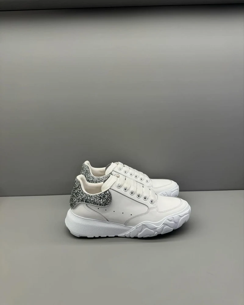 Alexander McQueen Sim