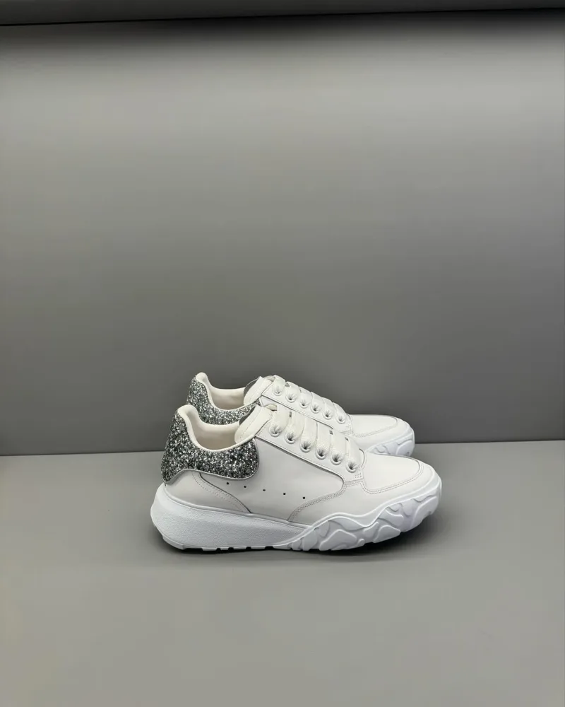Alexander McQueen Sim