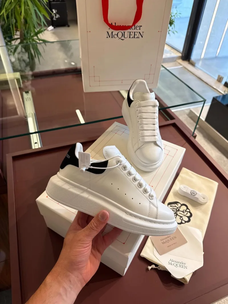Alexander McQueen süet-312