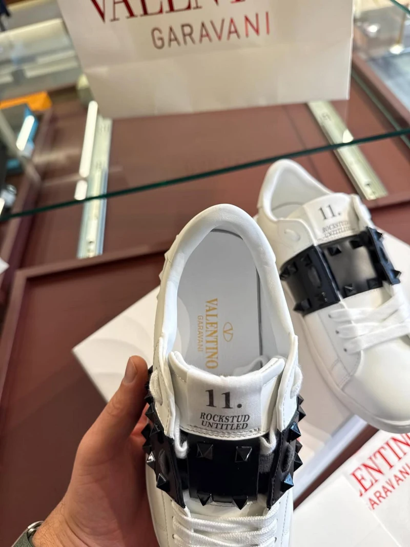 Valentino Garavani Rockstud Siyah Beyaz Kadın Deri Sneaker BS02