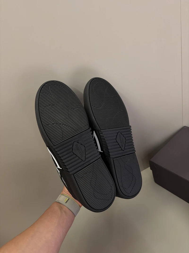 Valentino Garavani Siyah Erkek Deri Sneaker (kods1102)