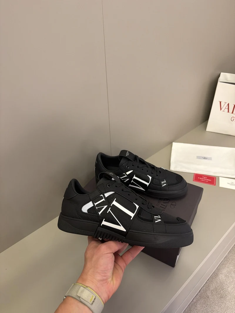 Valentino Garavani Siyah Erkek Deri Sneaker (kods1102)