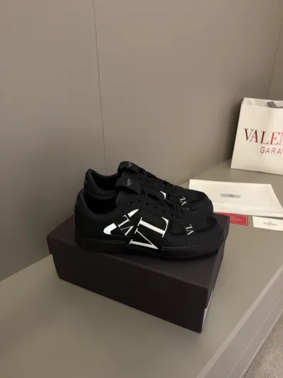 Valentino Garavani Siyah Erkek Deri Sneaker (kods1102)