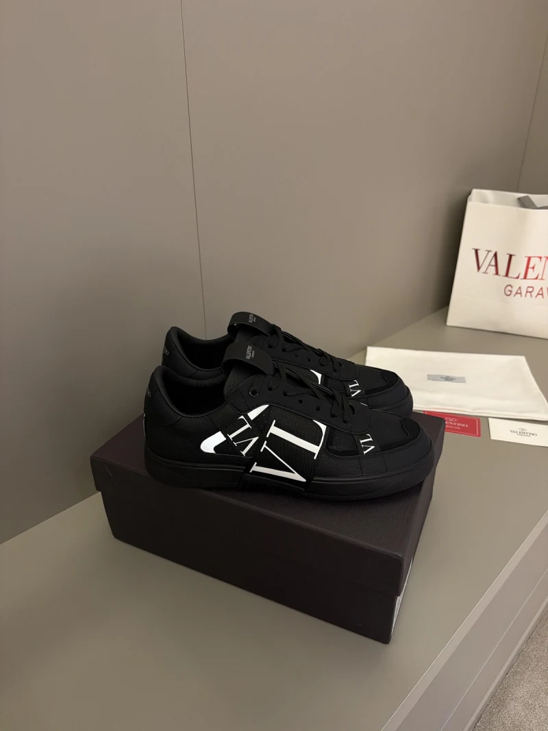 Valentino Garavani Siyah Erkek Deri Sneaker (kods1102)