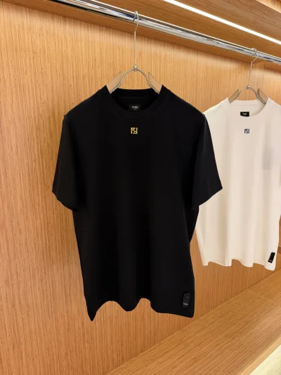 FENDİ T-shirt S