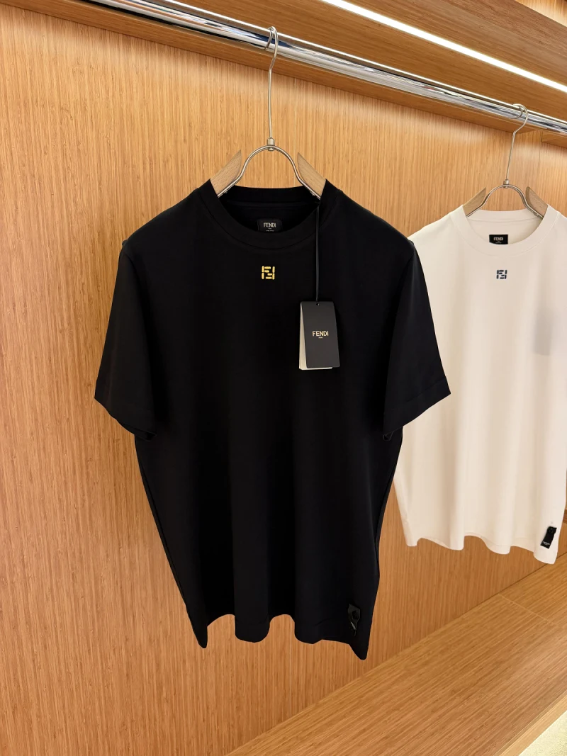 FENDİ T-shirt S