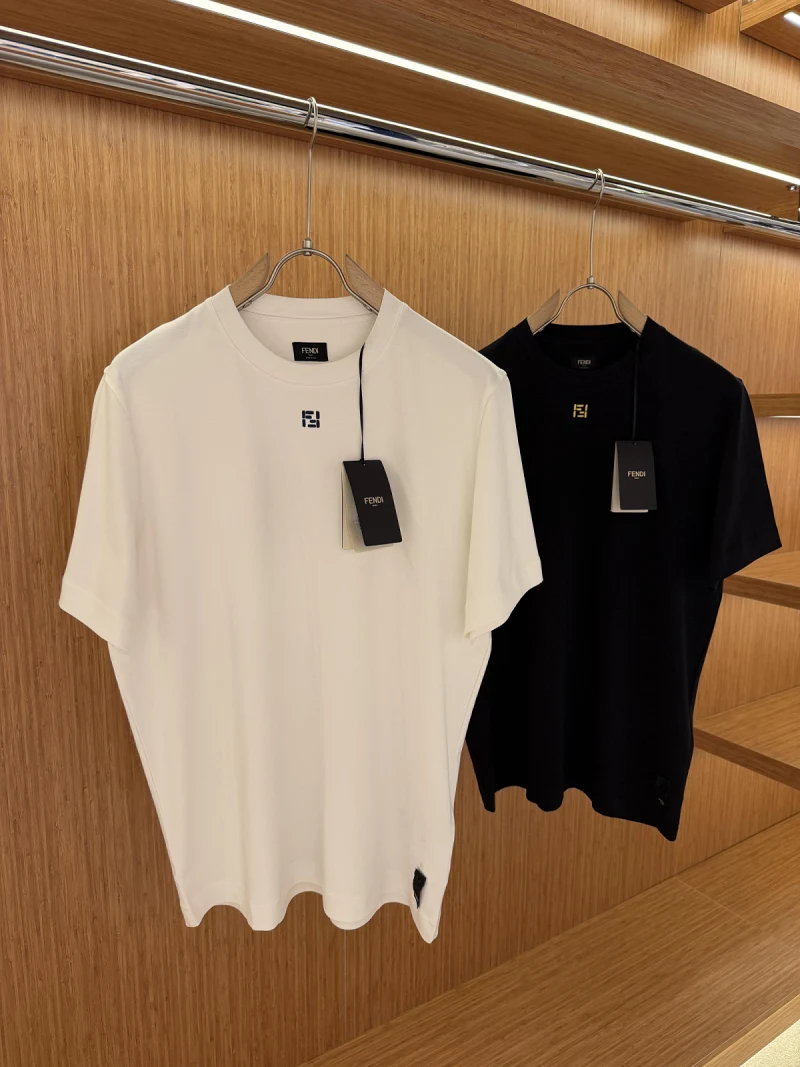 FENDİ T-shirt S