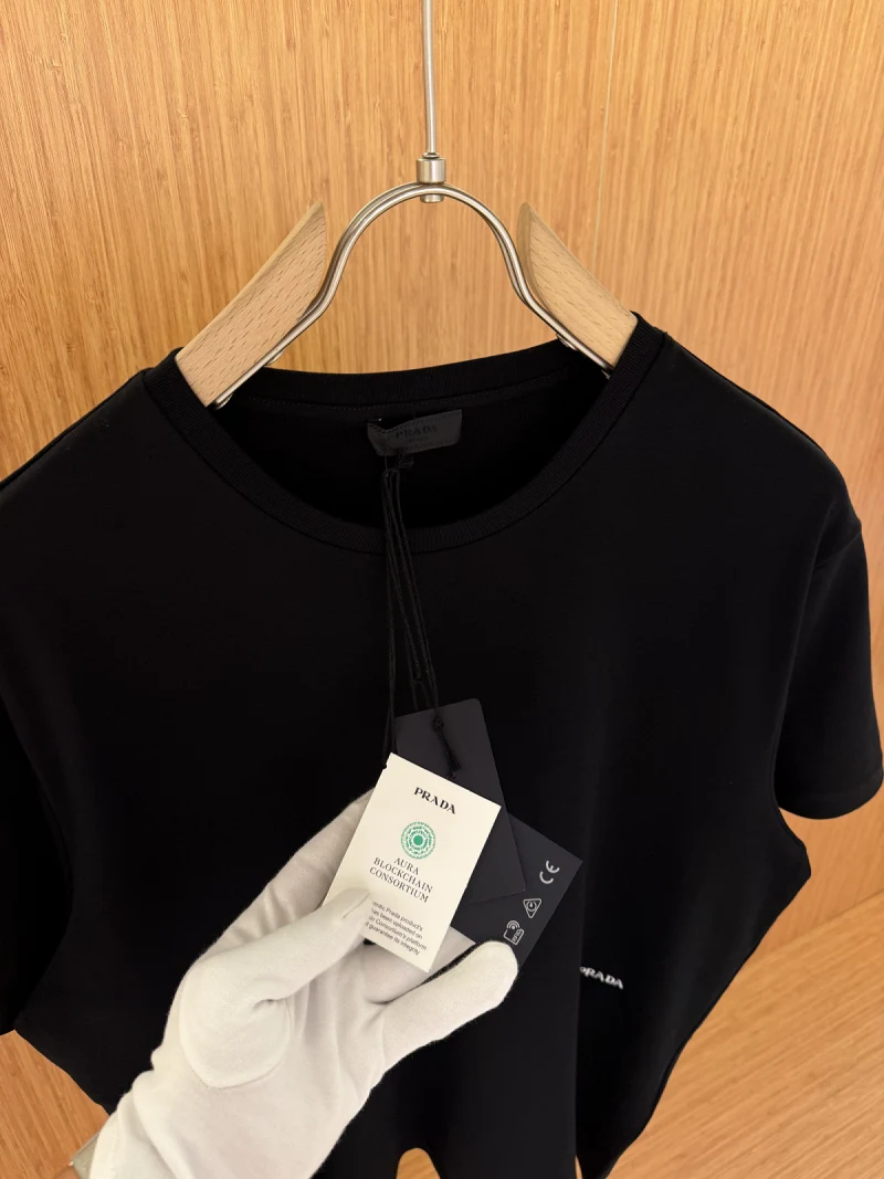 Prada Black2