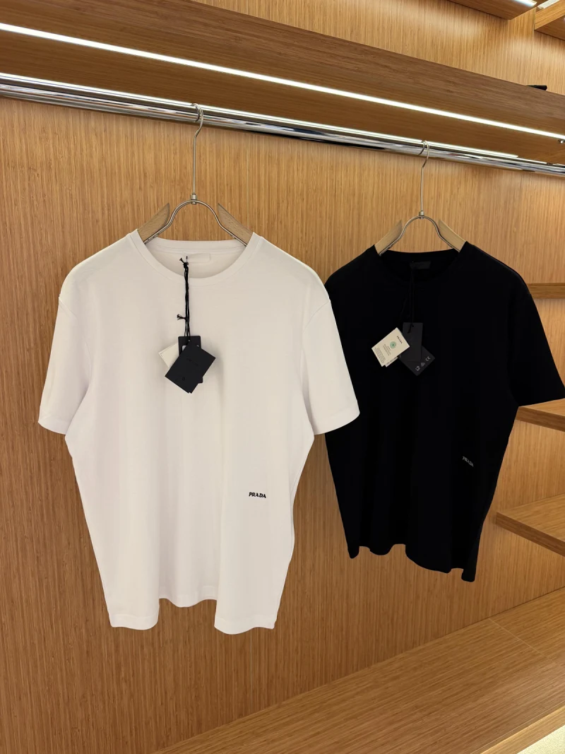 Prada Black2