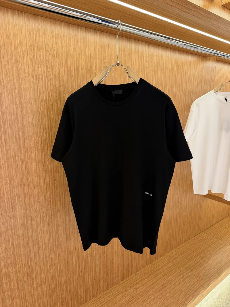 Prada Black2