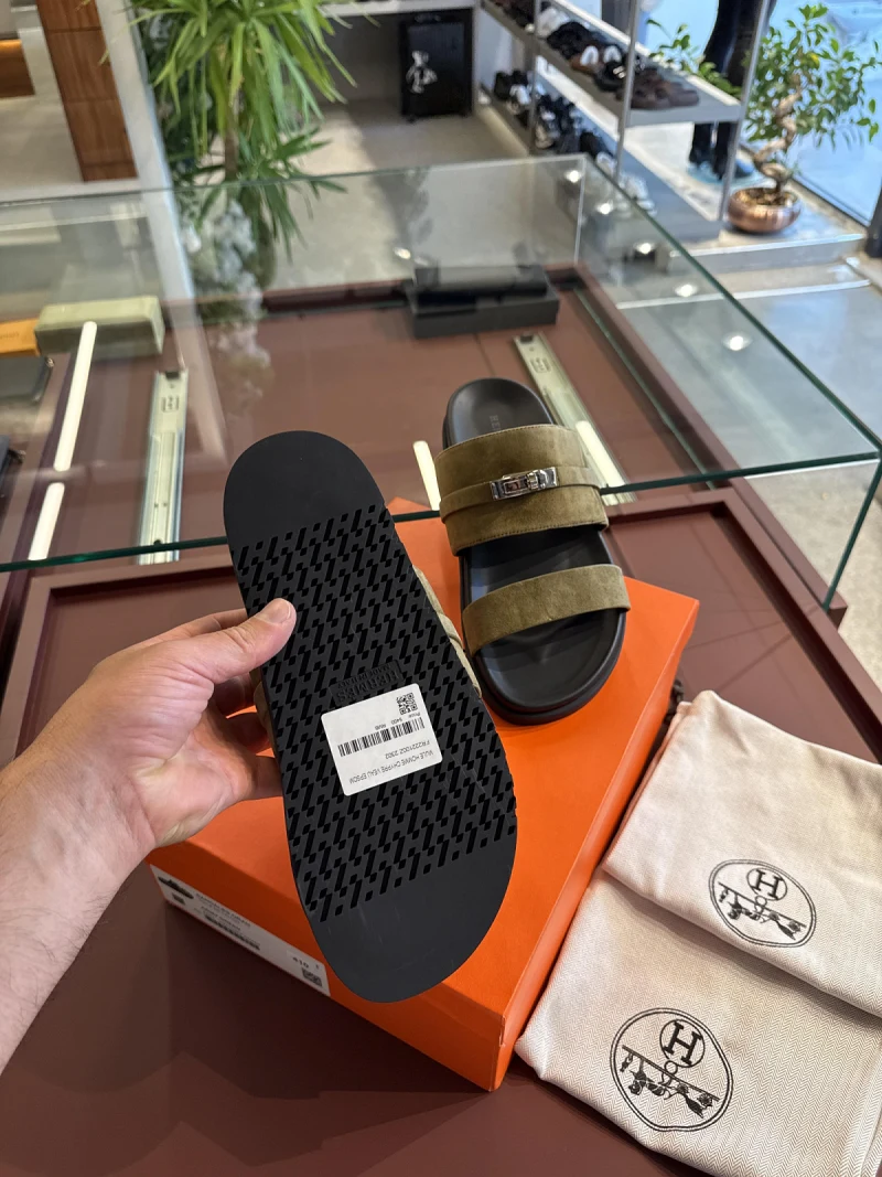 Hermes Haki siyah terlik
