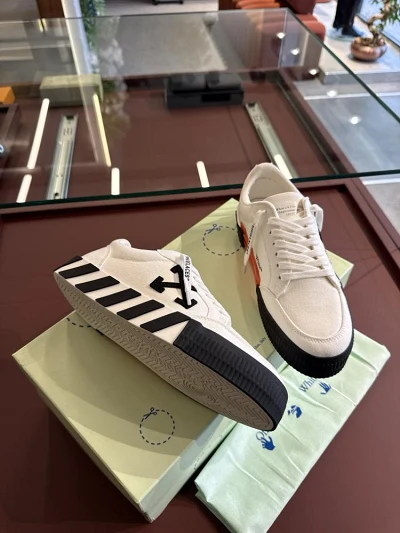 OFF-WHITE Vulc Low Canvas White black