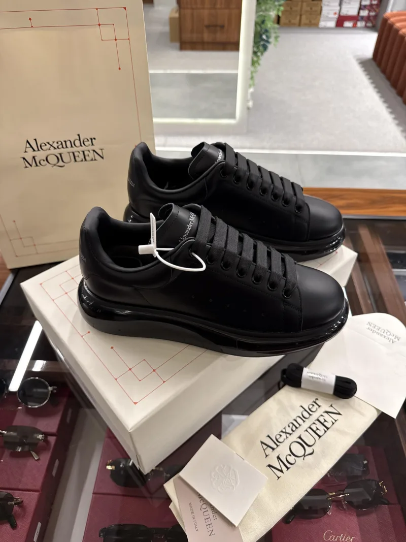 Alexander McQueen SŞ99