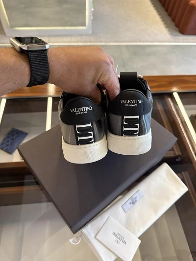 Valentino garavanı Gri