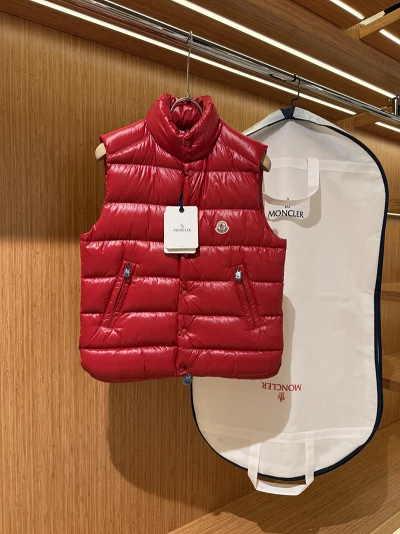 Moncler down vest Red