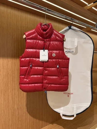 Moncler down vest Red