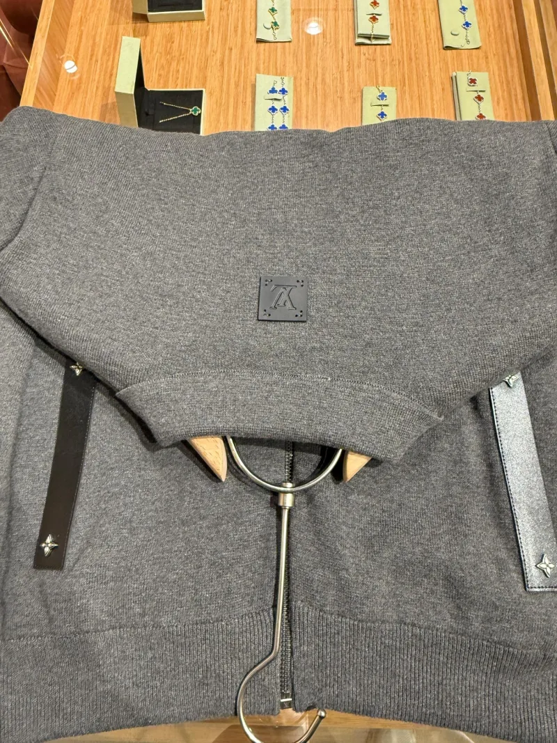 Louis Vuitton Yakalı Fermuarlı Hırka G