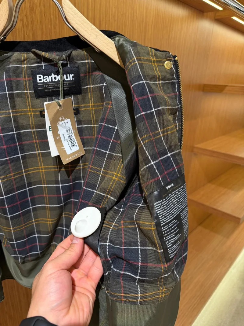 Barbour Siyah Gold Detaylı Ceket
