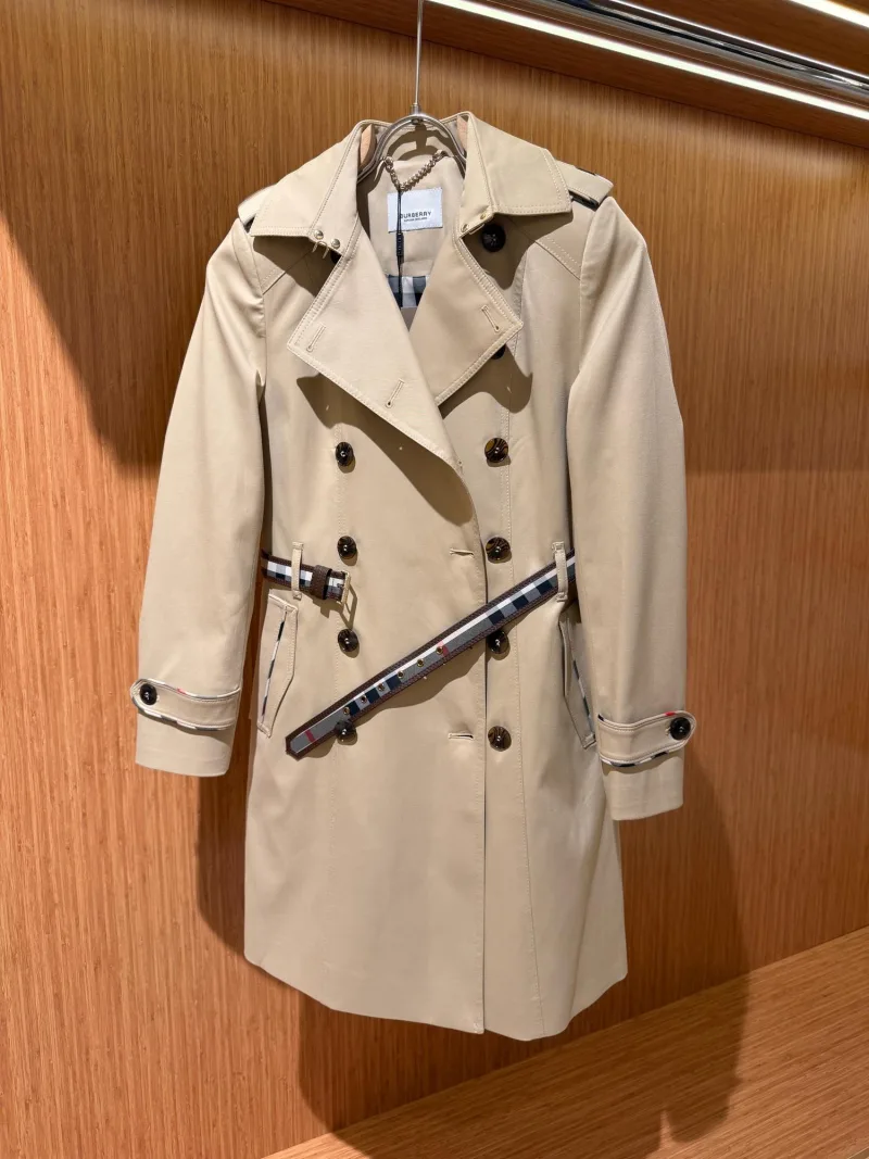 Burberry Kadın Bej Trençkot