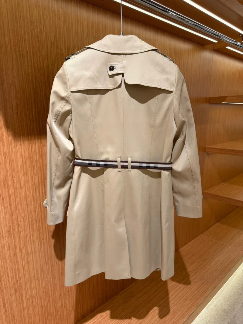 Burberry Kadın Bej Trençkot