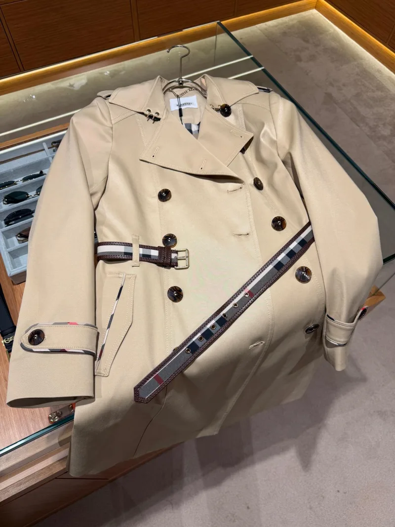 Burberry Kadın Bej Trençkot