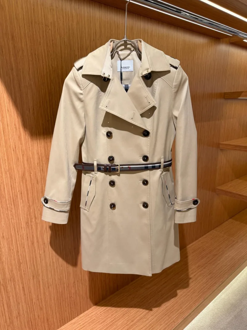 Burberry Kadın Bej Trençkot